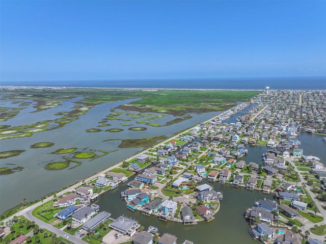 4214 Spanish Main, Galveston, TX 77554