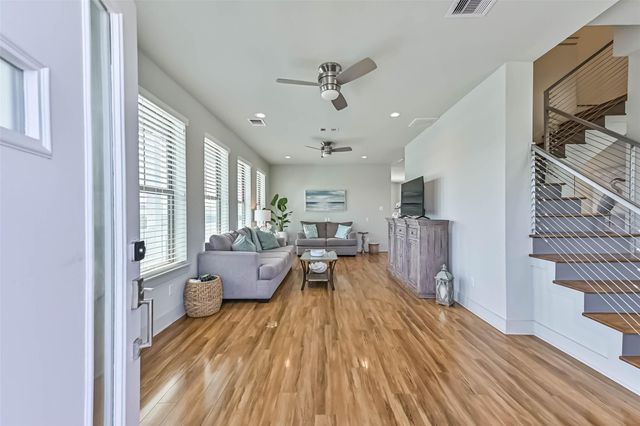 4214 Spanish Main, Galveston, TX 77554