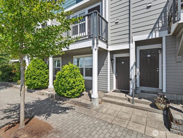 758 SE Fairwinds Loop, Vancouver, WA 98661