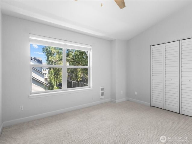 758 SE Fairwinds Loop, Vancouver, WA 98661