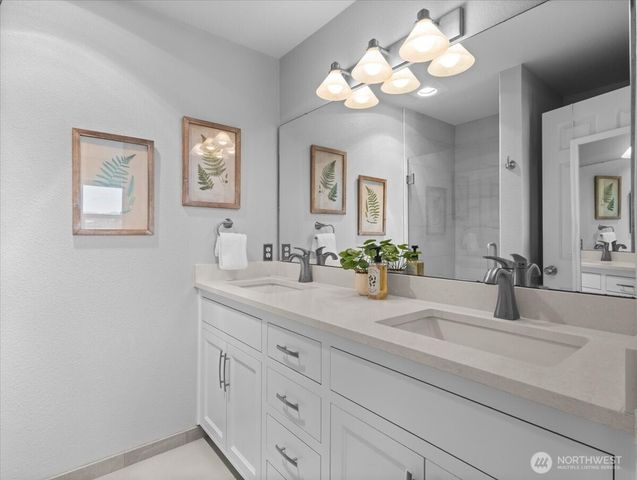 758 SE Fairwinds Loop, Vancouver, WA 98661