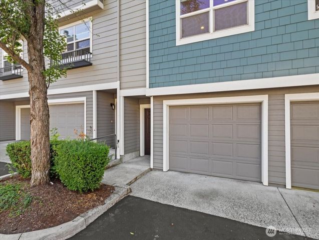 758 SE Fairwinds Loop, Vancouver, WA 98661