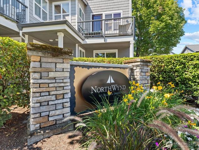 758 SE Fairwinds Loop, Vancouver, WA 98661