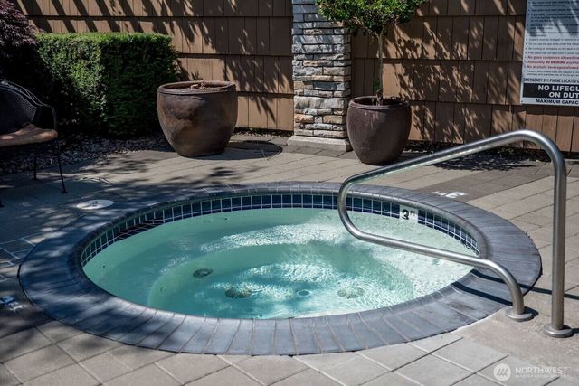 758 SE Fairwinds Loop, Vancouver, WA 98661