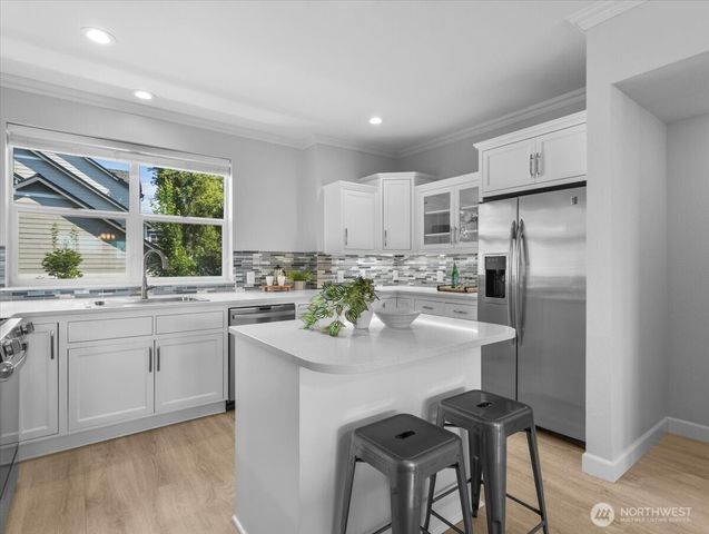 758 SE Fairwinds Loop, Vancouver, WA 98661