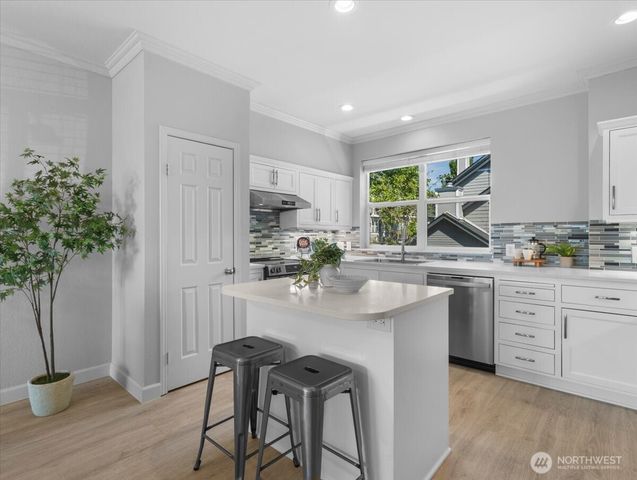 758 SE Fairwinds Loop, Vancouver, WA 98661