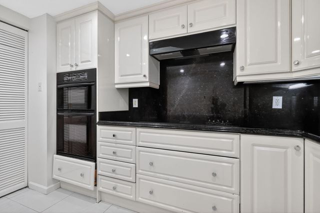 9595 Collins Avenue N-8F, Surfside, FL 33154