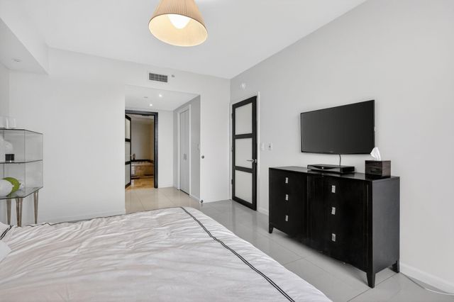 9595 Collins Avenue N-8F, Surfside, FL 33154