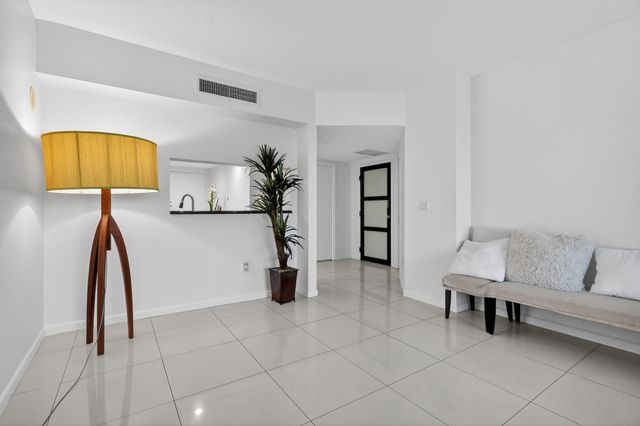 9595 Collins Avenue N-8F, Surfside, FL 33154