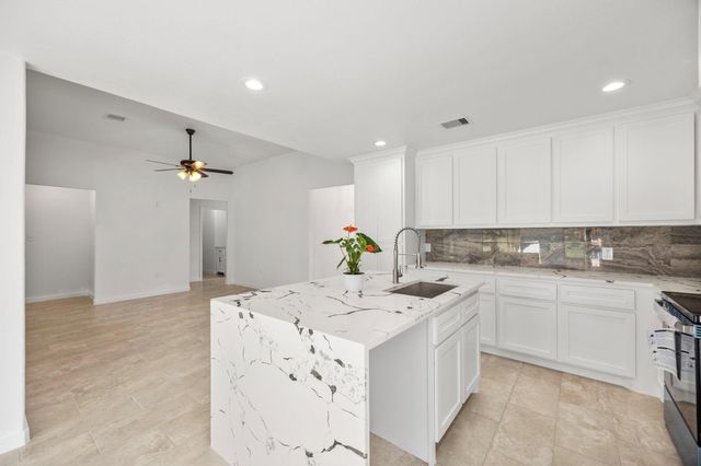 103 County Road 5019, Cleveland, TX 77327