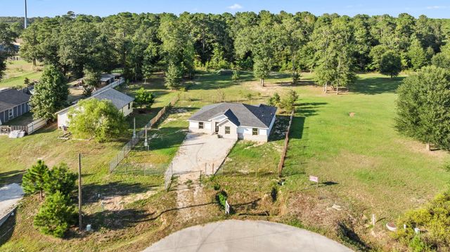 103 County Road 5019, Cleveland, TX 77327