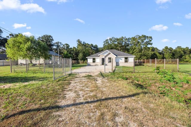 103 County Road 5019, Cleveland, TX 77327