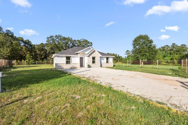 103 County Road 5019, Cleveland, TX 77327