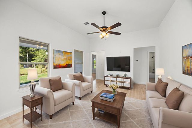 103 County Road 5019, Cleveland, TX 77327