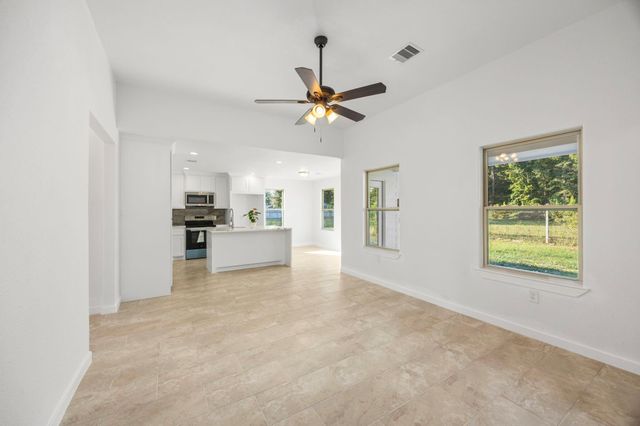 103 County Road 5019, Cleveland, TX 77327