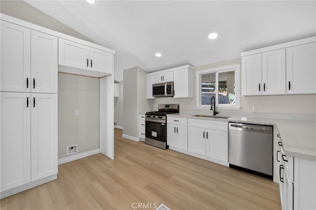 33515 Hidden Hollow, Wildomar, CA 92595 — photo 5