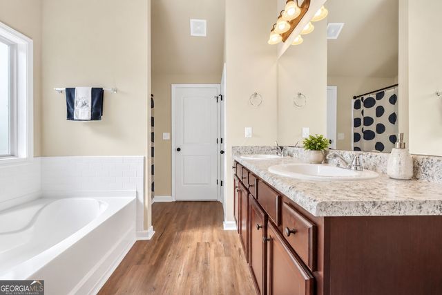 102 Douglas Fir Drive, Jackson, GA 30233
