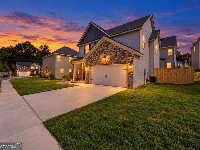 102 Douglas Fir Drive, Jackson, GA 30233