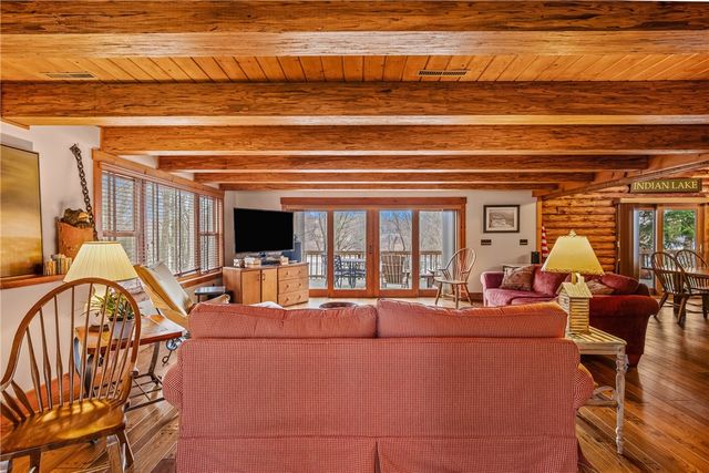 1697 Peninsula Drive, Indian Lake Boro, PA 15926