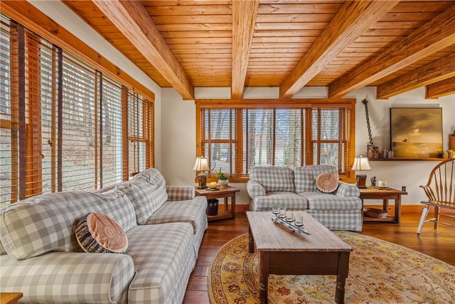 1697 Peninsula Drive, Indian Lake Boro, PA 15926