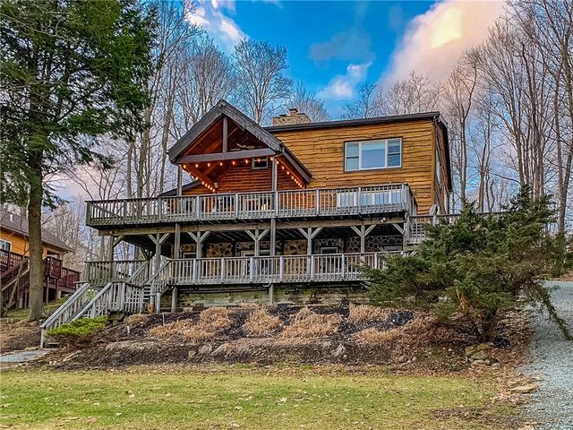 1697 Peninsula Drive, Indian Lake Boro, PA 15926