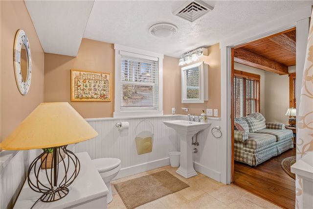 1697 Peninsula Drive, Indian Lake Boro, PA 15926