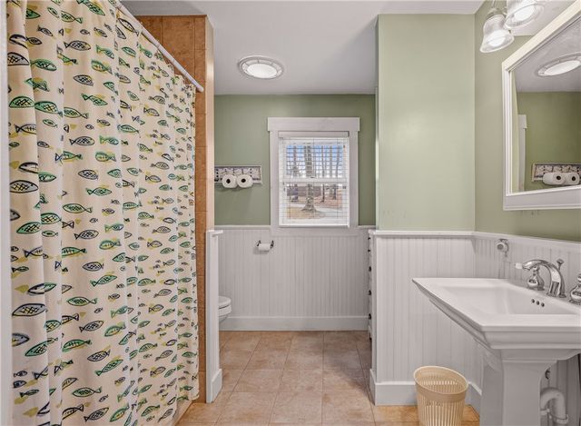 1697 Peninsula Drive, Indian Lake Boro, PA 15926