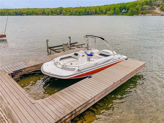 1697 Peninsula Drive, Indian Lake Boro, PA 15926