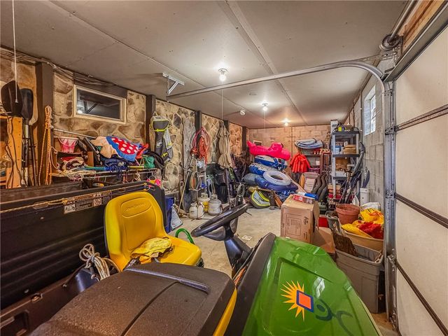 1697 Peninsula Drive, Indian Lake Boro, PA 15926