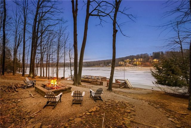 1697 Peninsula Drive, Indian Lake Boro, PA 15926