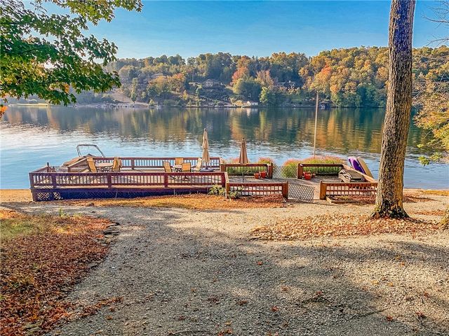 1697 Peninsula Drive, Indian Lake Boro, PA 15926