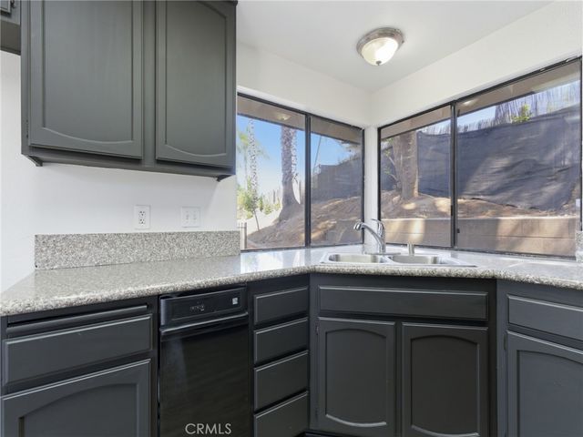 28813 Crimson Court, Highland, CA 92346