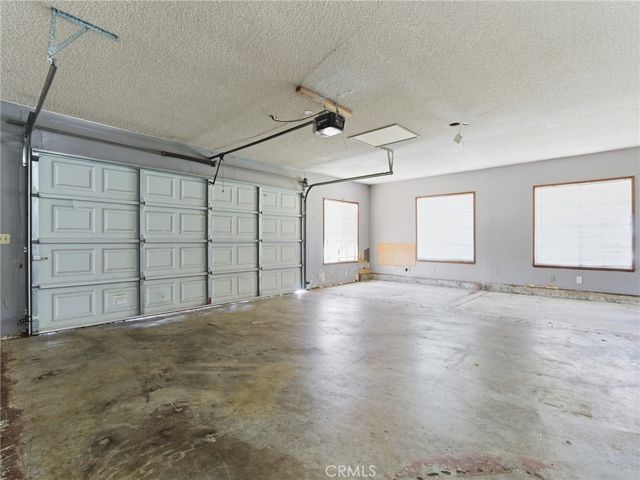 28813 Crimson Court, Highland, CA 92346