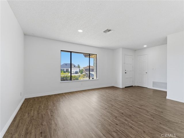 28813 Crimson Court, Highland, CA 92346
