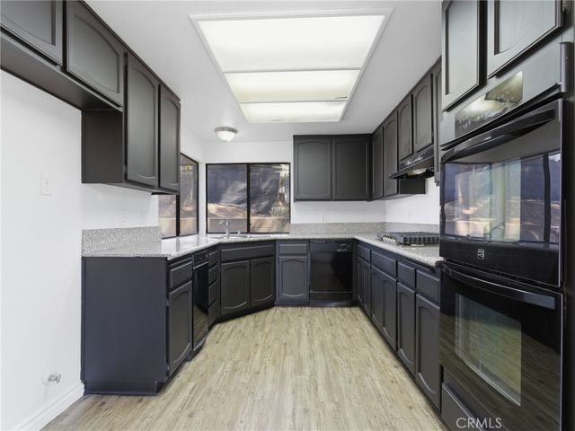 28813 Crimson Court, Highland, CA 92346