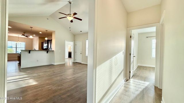 87 Strut Way, Rocky Point, NC 28457