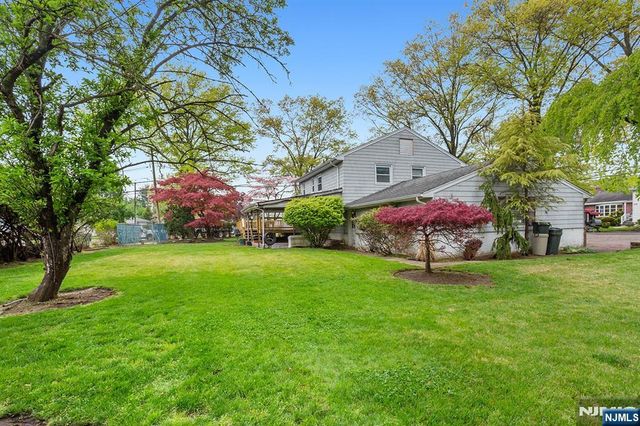 339 Beechwood Road, Oradell, NJ 07649