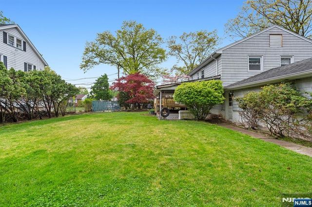 339 Beechwood Road, Oradell, NJ 07649