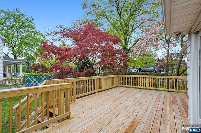 339 Beechwood Road, Oradell, NJ 07649