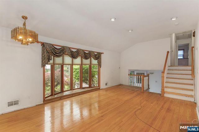 339 Beechwood Road, Oradell, NJ 07649