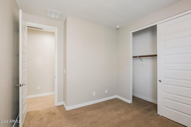 1219 E Glass Lane, Phoenix, AZ 85042