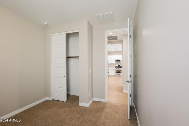 1219 E Glass Lane, Phoenix, AZ 85042