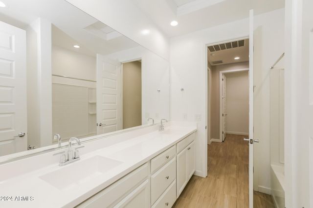 1219 E Glass Lane, Phoenix, AZ 85042