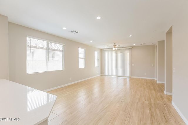 1219 E Glass Lane, Phoenix, AZ 85042