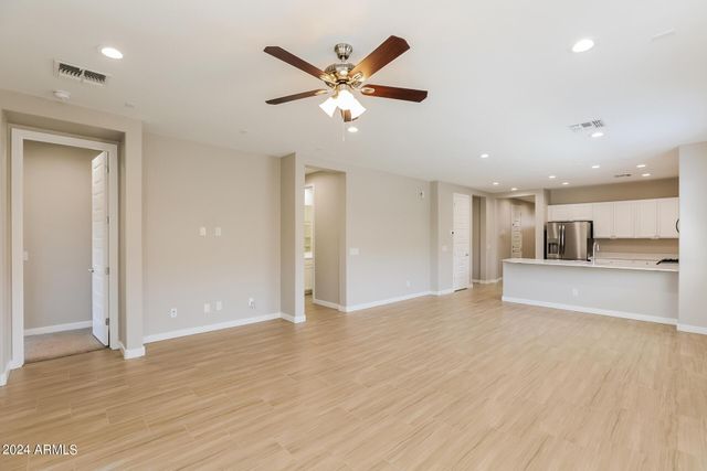 1219 E Glass Lane, Phoenix, AZ 85042