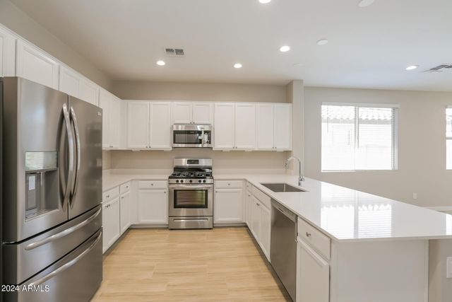 1219 E Glass Lane, Phoenix, AZ 85042