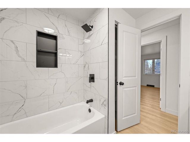 130 Garrison St, Lakewood, CO 80226