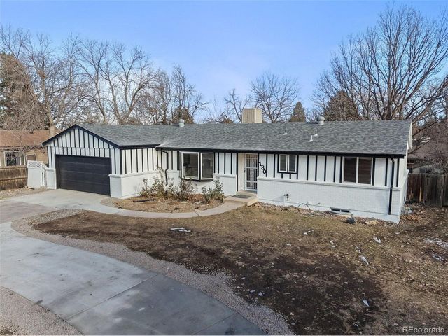 130 Garrison St, Lakewood, CO 80226