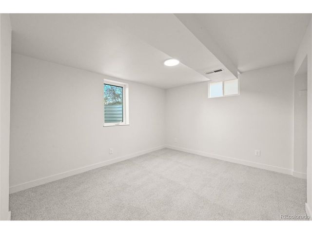 130 Garrison St, Lakewood, CO 80226