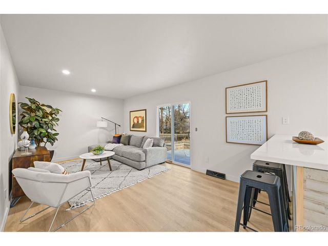 130 Garrison St, Lakewood, CO 80226